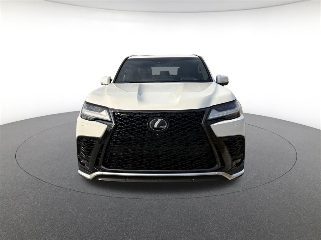 2024 Lexus LX 600 F SPORT photo 2