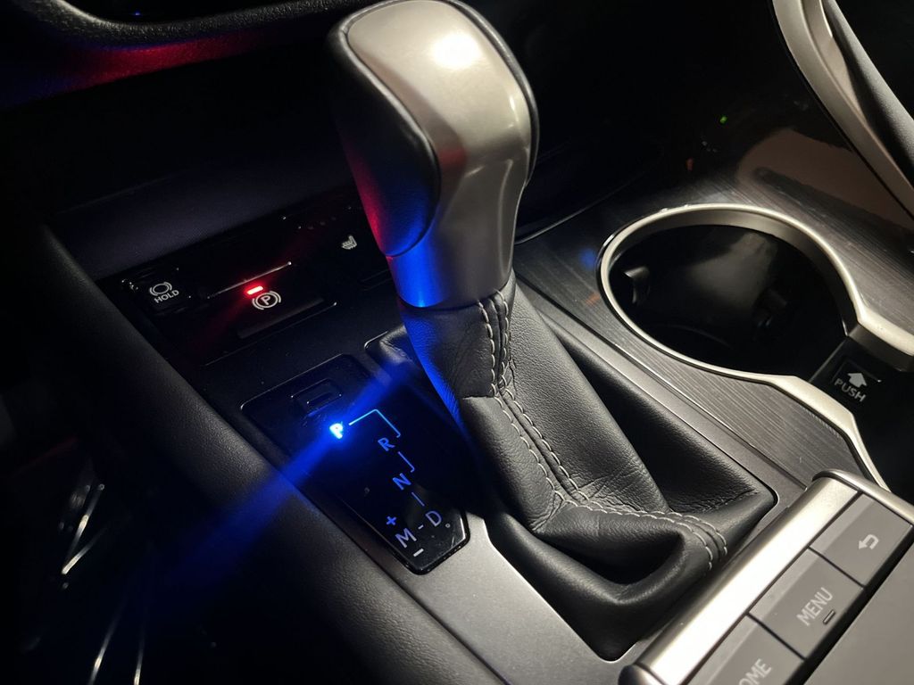 2022 Lexus RX 350 - Photo 12