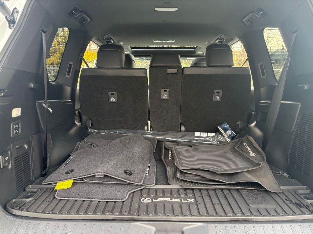 2024 Lexus LX F-Sport - Photo 22