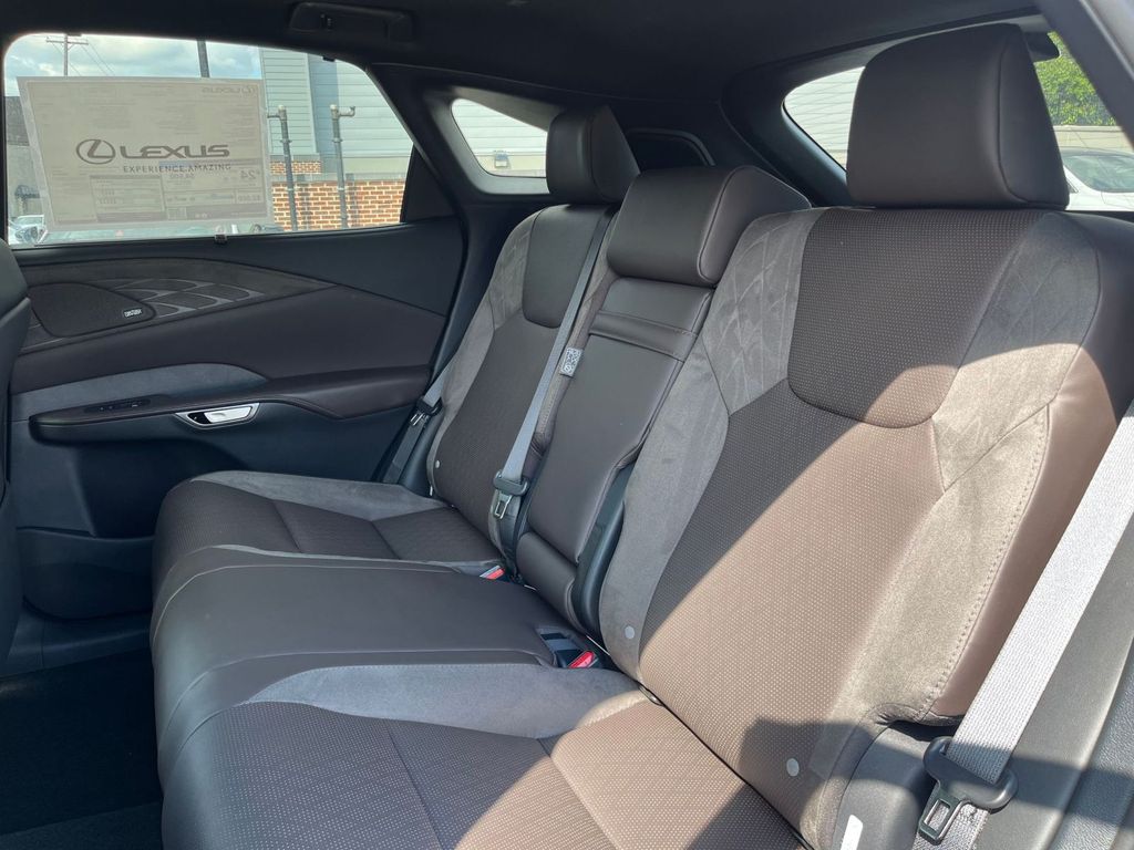 2026 Lexus RX 350 Luxury - Photo 10