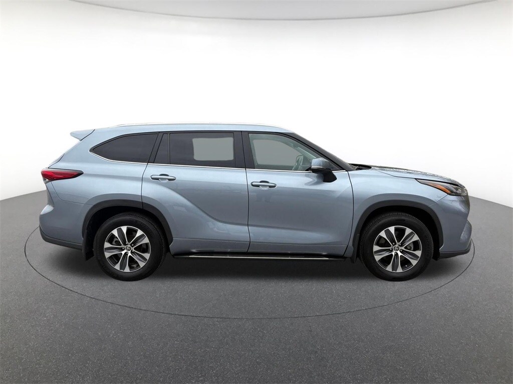 2024 Toyota Highlander XLE photo 4