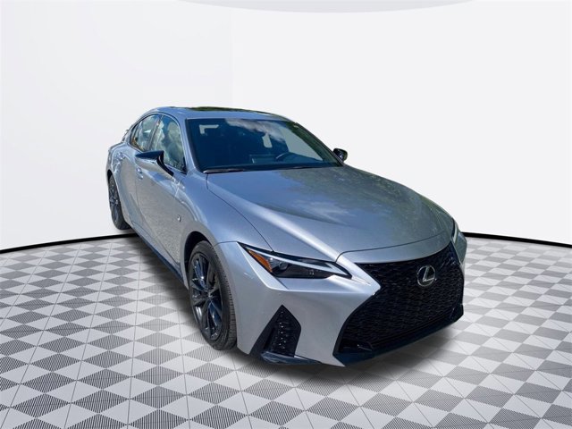 2024 Lexus IS 350 F SPORT photo 3