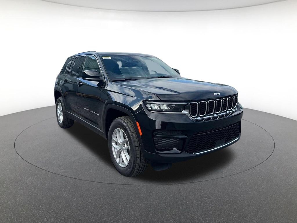 Used 2025 Jeep Grand Cherokee Laredo X