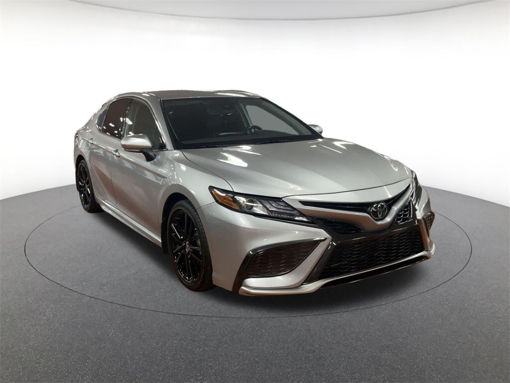 2022 Toyota Camry XSE photo 2