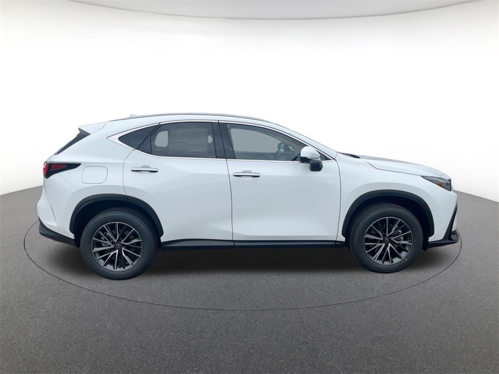 2026 Lexus NX 450h+ Premium photo 3