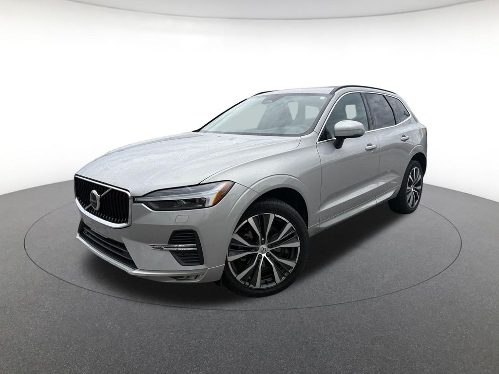 2022 Volvo XC60 B5 Momentum AWD's photo