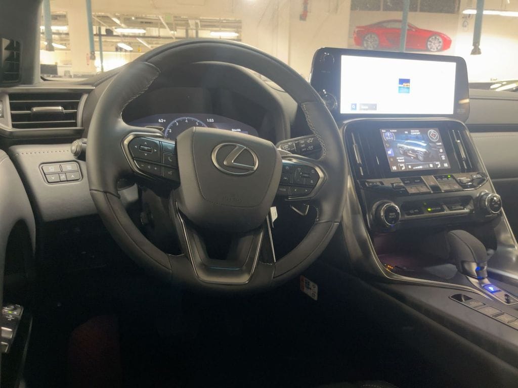 2026 Lexus LX 700h Luxury - Photo 10