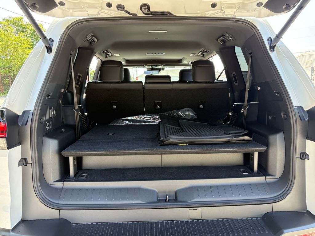 2026 Lexus LX Luxury - Photo 20
