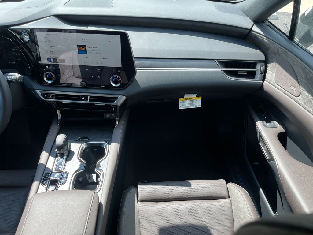 2026 Lexus RX 350 Luxury - Photo 9