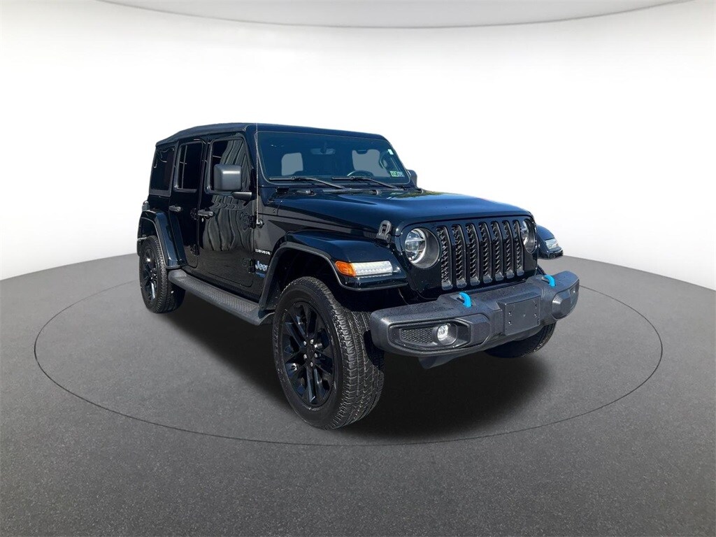 2022 Jeep Wrangler 4xe Unlimited Sahara photo 3