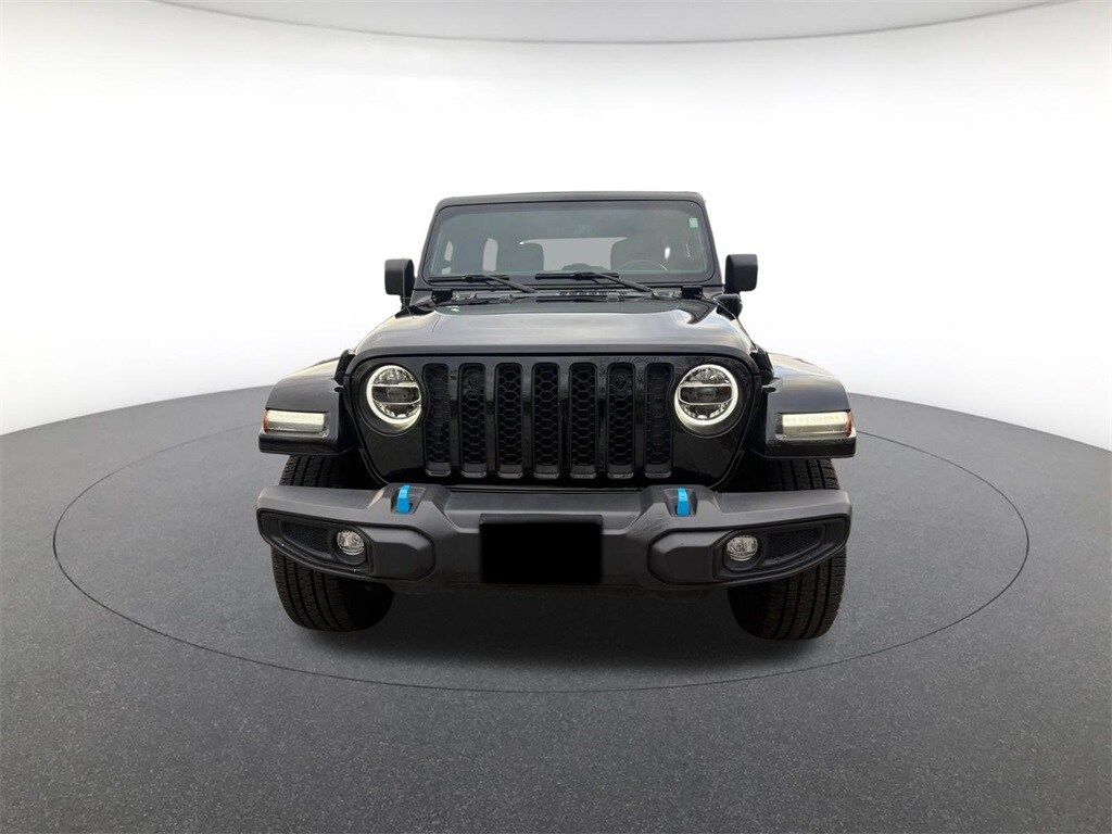2022 Jeep Wrangler 4xe Unlimited Sahara photo 2