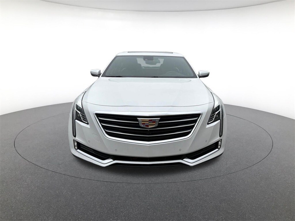 2018 Cadillac CT6 Luxury photo 2