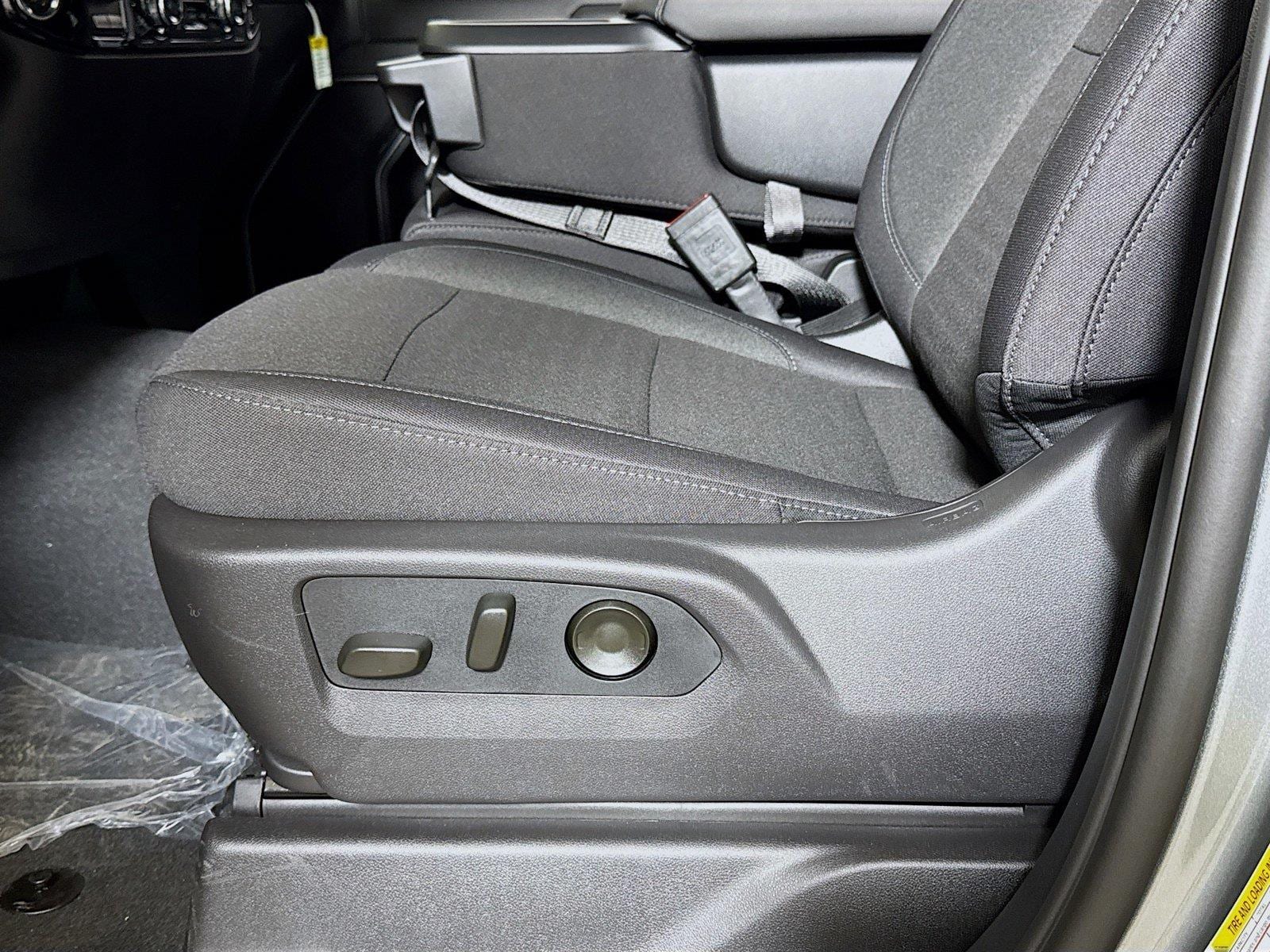 2026 GMC Sierra 1500 SLE - Photo 17
