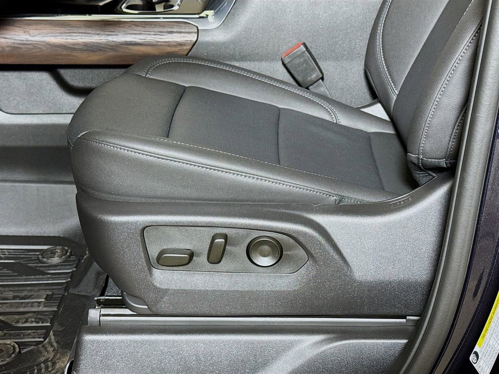 2025 GMC Sierra 2500HD SLT - Photo 17