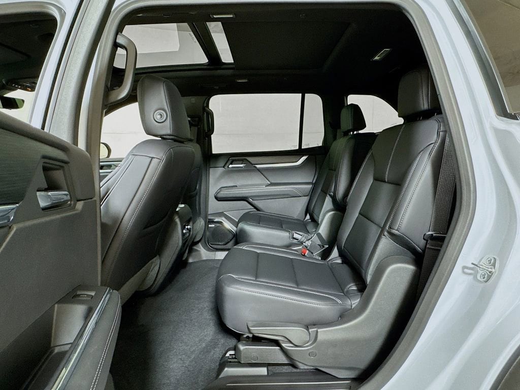 2026 GMC Acadia Elevation - Photo 13