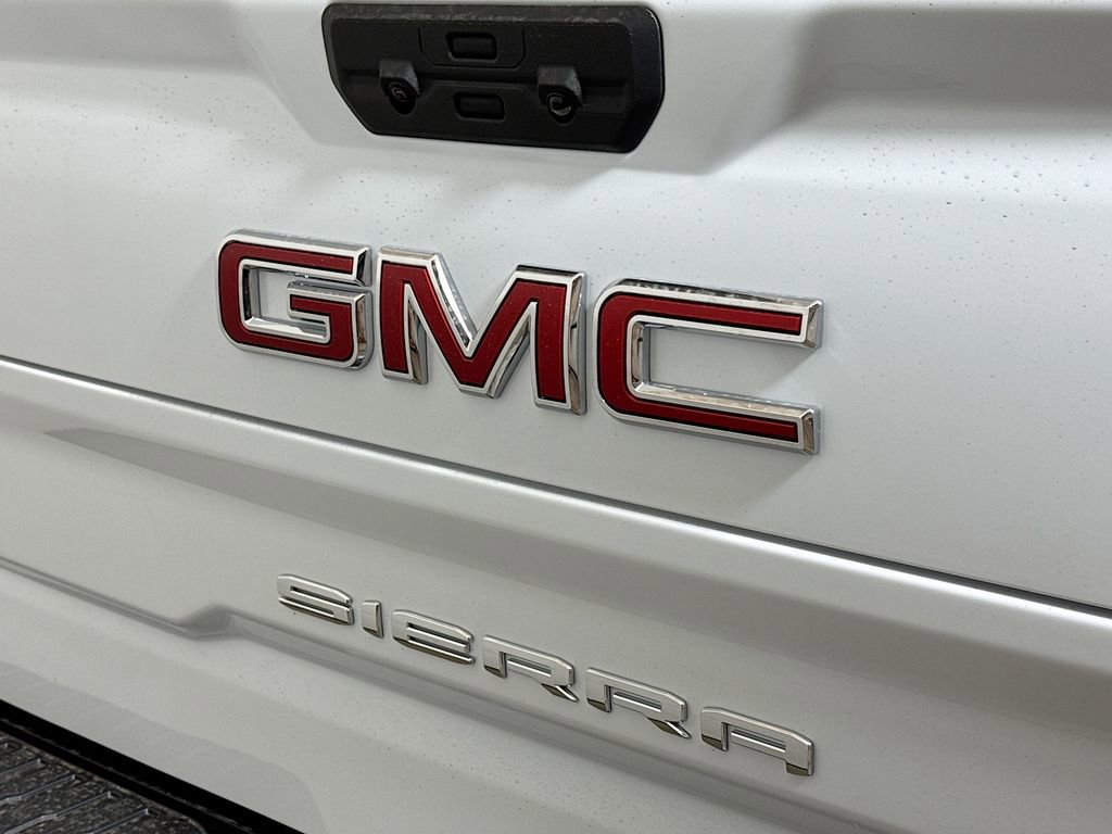 2026 GMC Sierra 1500 SLT - Photo 18