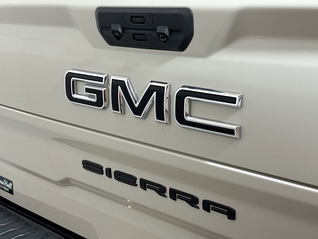 2026 GMC Sierra 1500 AT4X - Photo 18