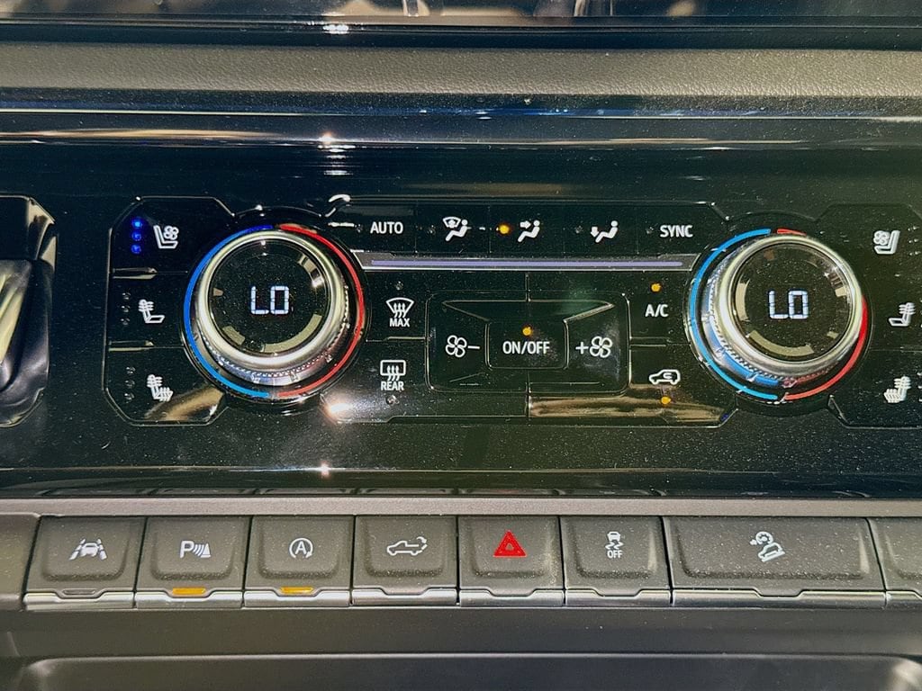 2026 GMC Sierra 1500 AT4 - Photo 10