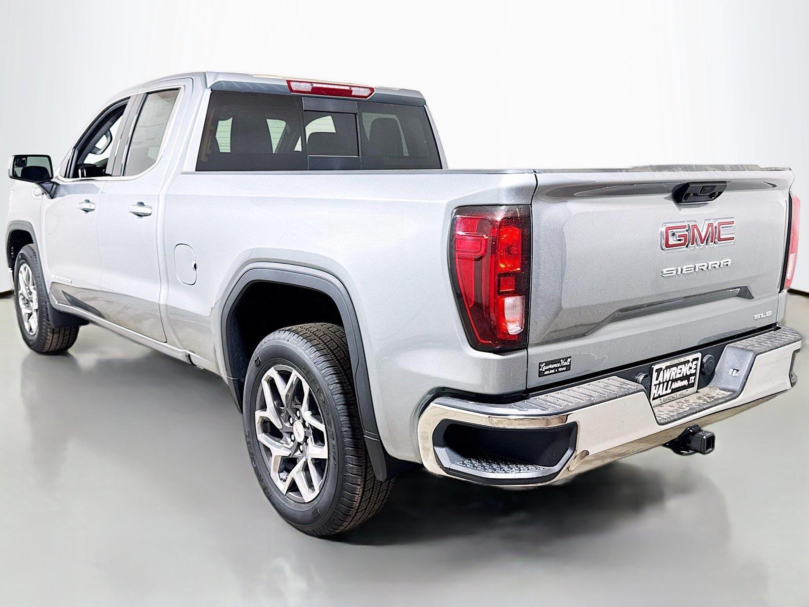 2026 GMC Sierra 1500 SLE - Photo 3