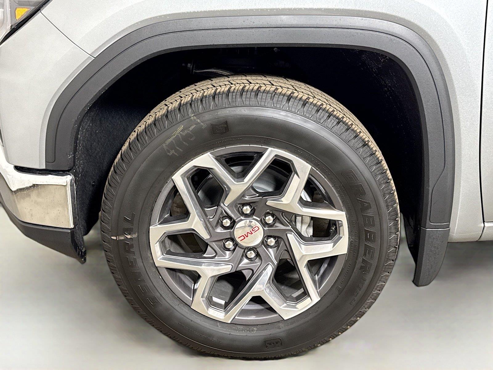 2026 GMC Sierra 1500 SLE - Photo 19
