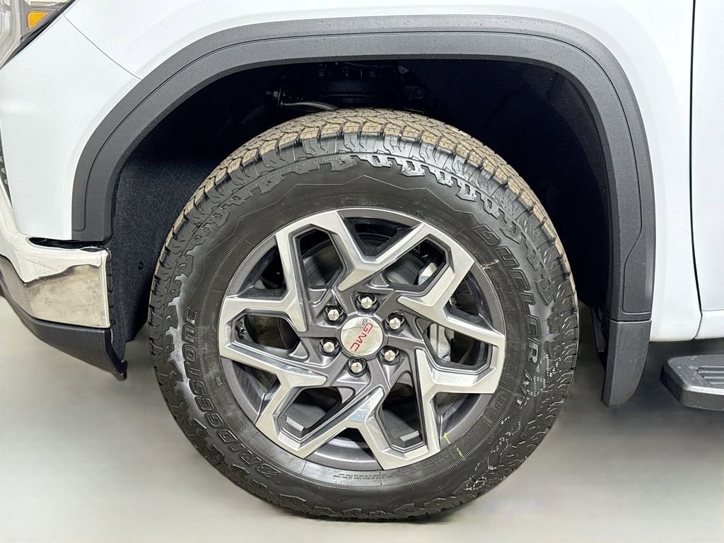 2026 GMC Sierra 1500 SLT - Photo 19