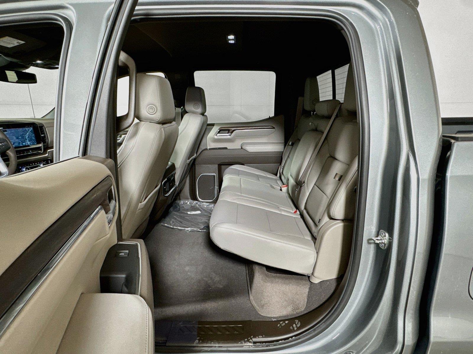 2026 GMC Sierra 1500 SLT - Photo 13
