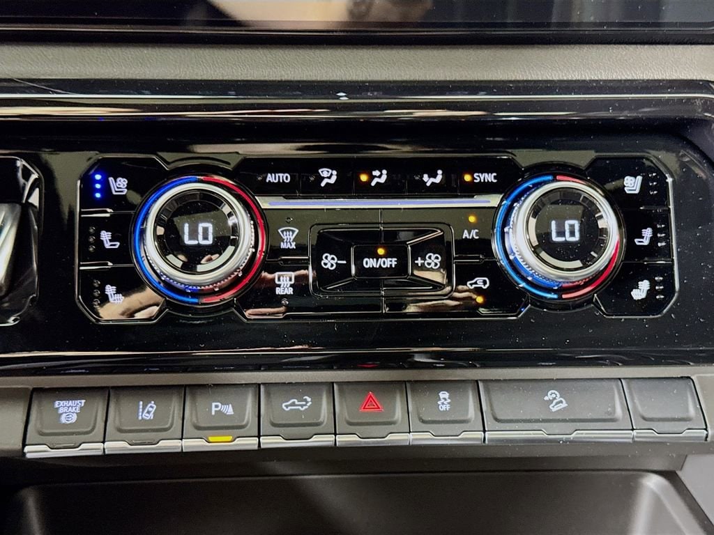 2026 GMC Sierra 2500HD AT4 - Photo 10