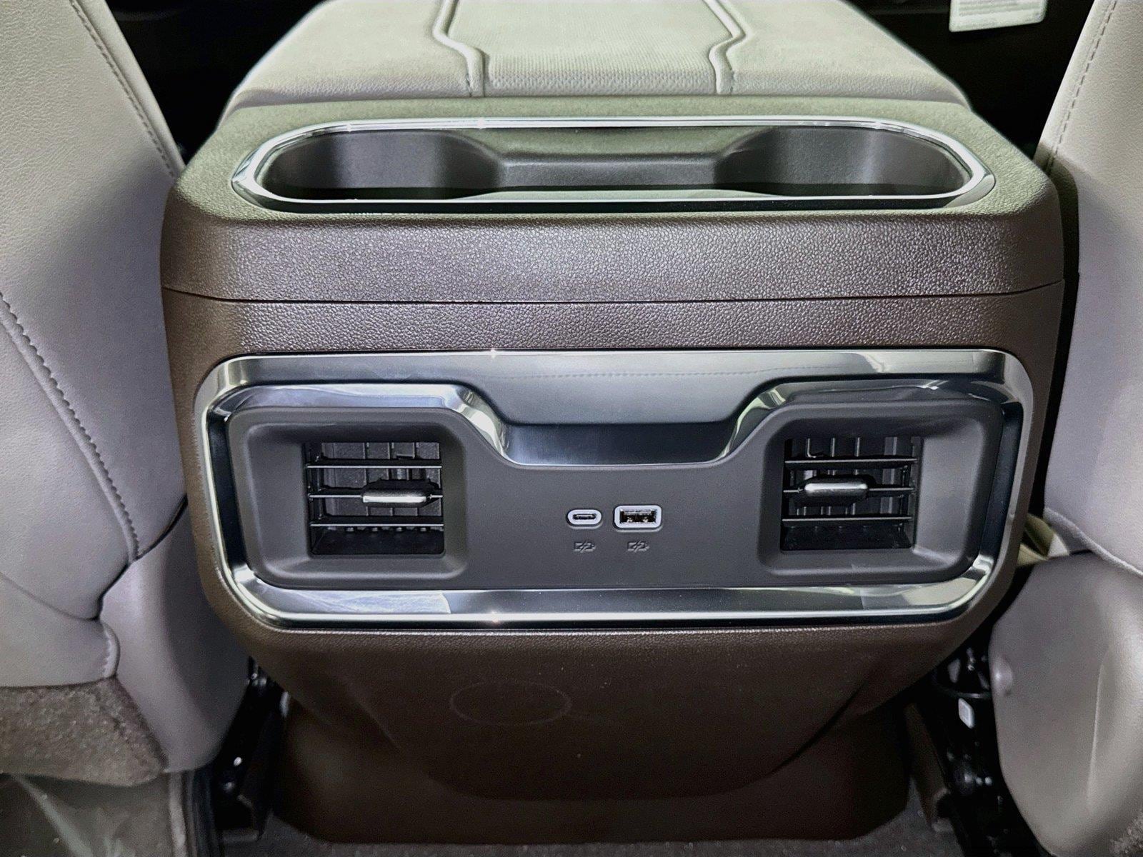 2026 GMC Sierra 1500 SLT - Photo 14