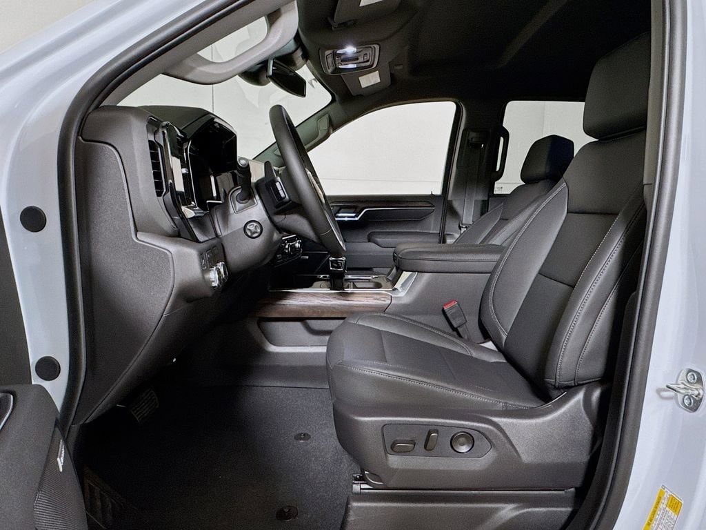 2026 GMC Sierra 1500 SLT - Photo 12