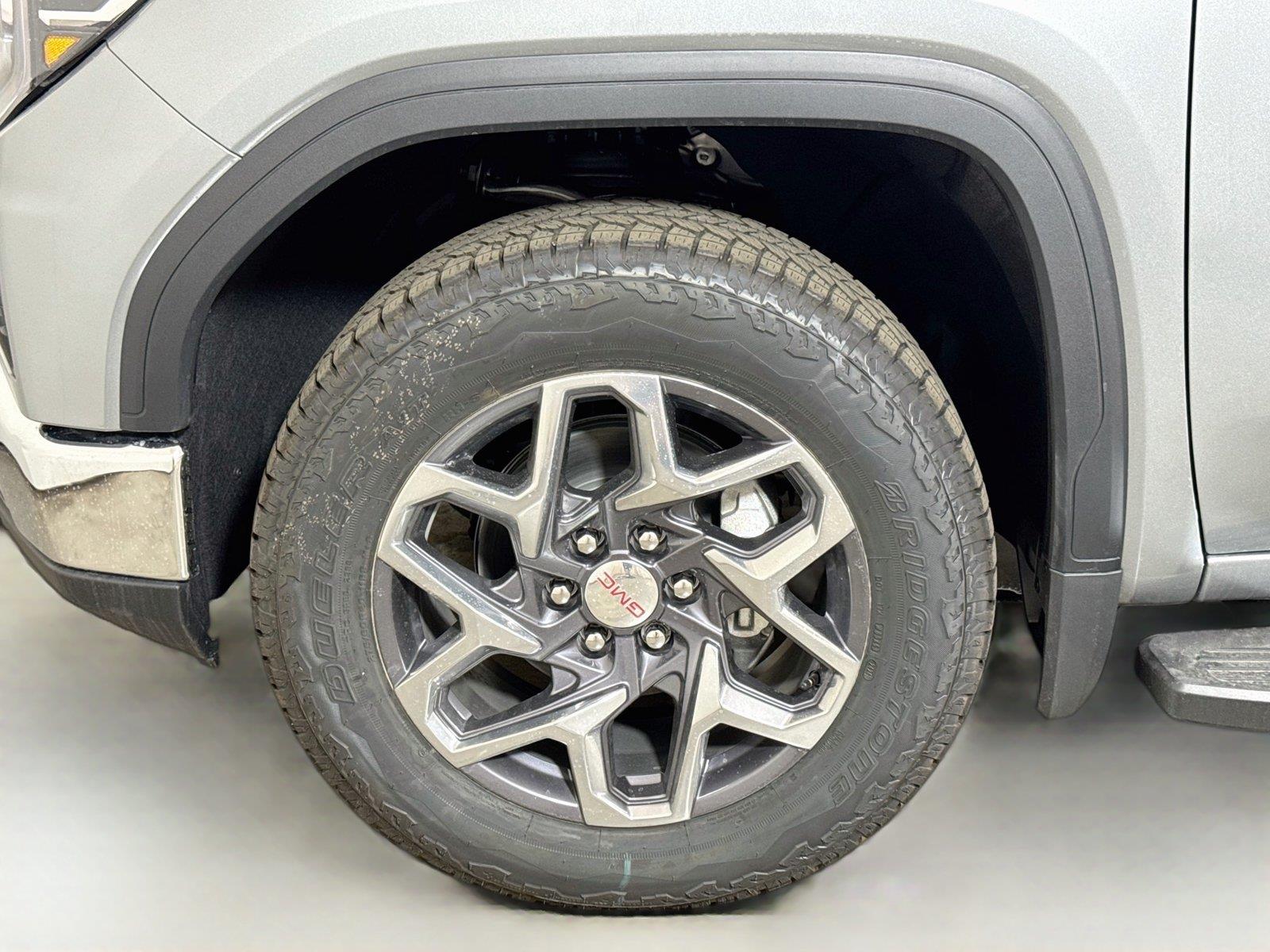 2026 GMC Sierra 1500 SLT - Photo 19