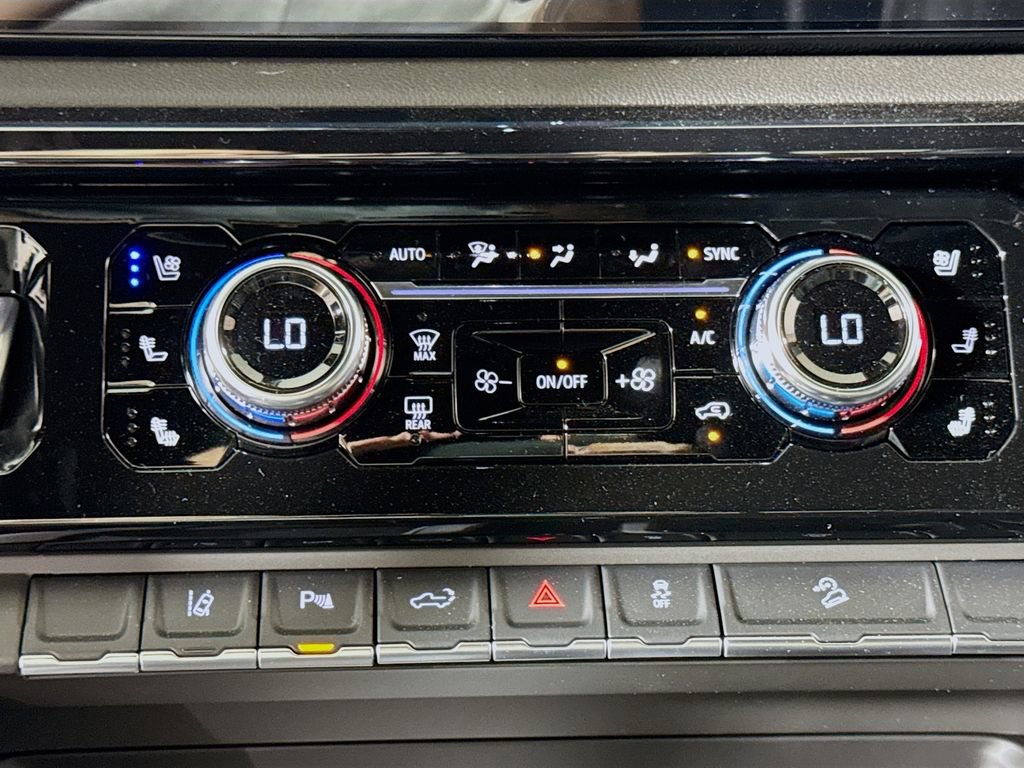 2026 GMC Sierra 2500HD AT4 - Photo 10