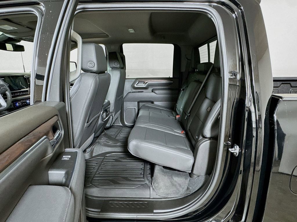 2026 GMC Sierra 2500HD SLT - Photo 13