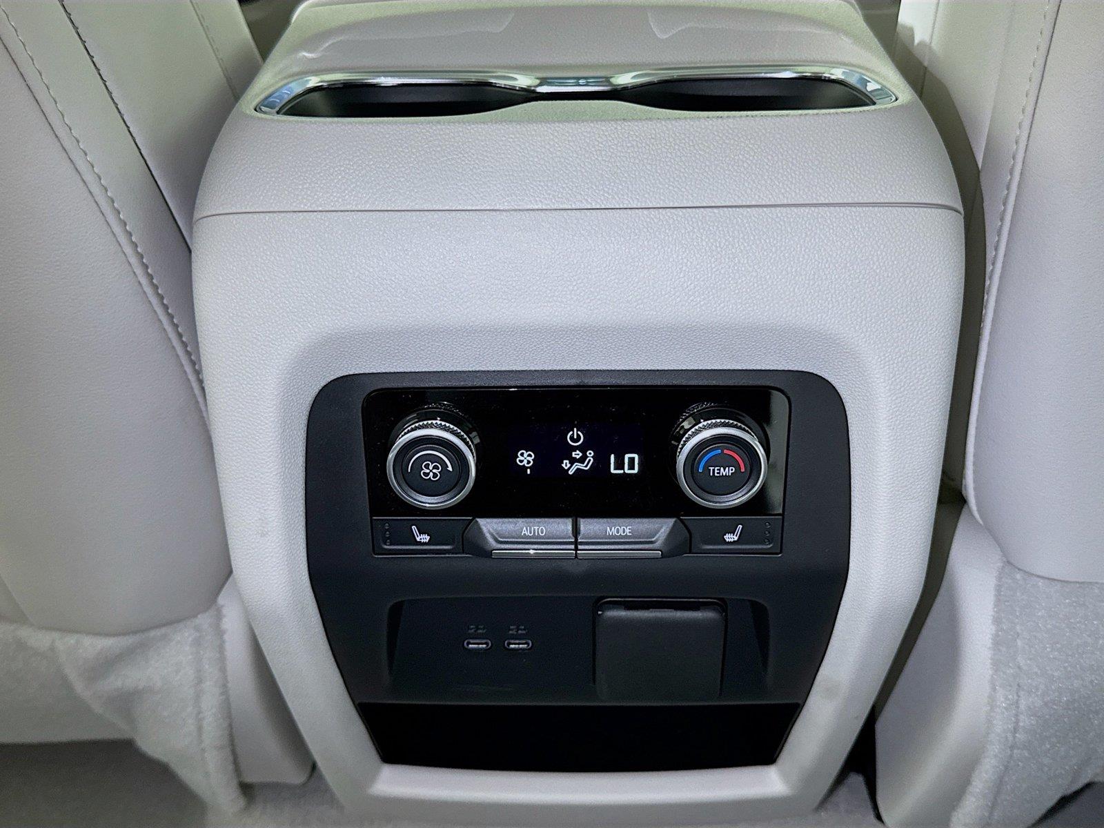 2026 Buick Enclave Avenir - Photo 14
