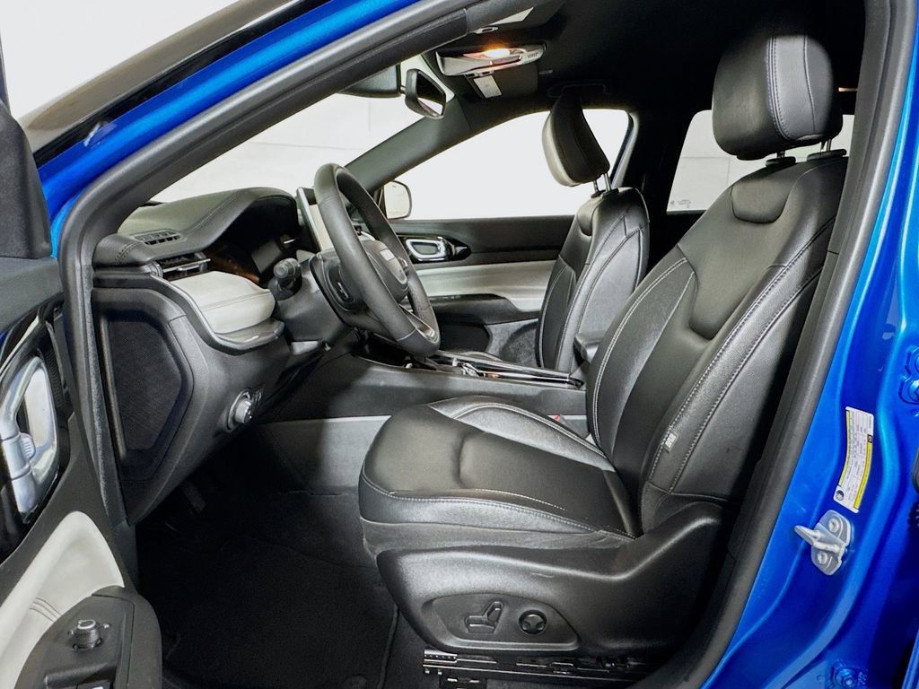 2025 Jeep Compass Limited - Photo 17