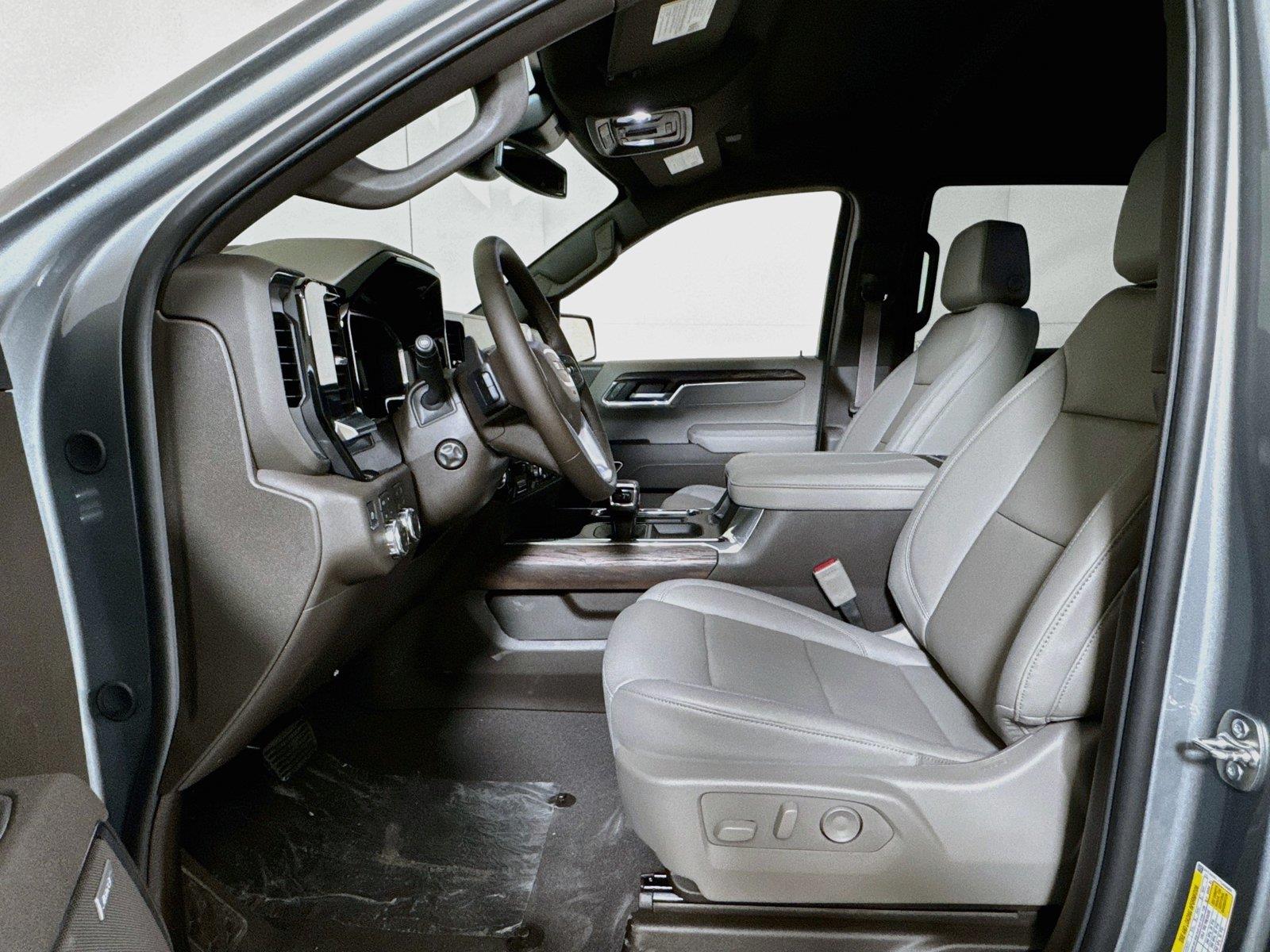 2026 GMC Sierra 1500 SLT - Photo 12