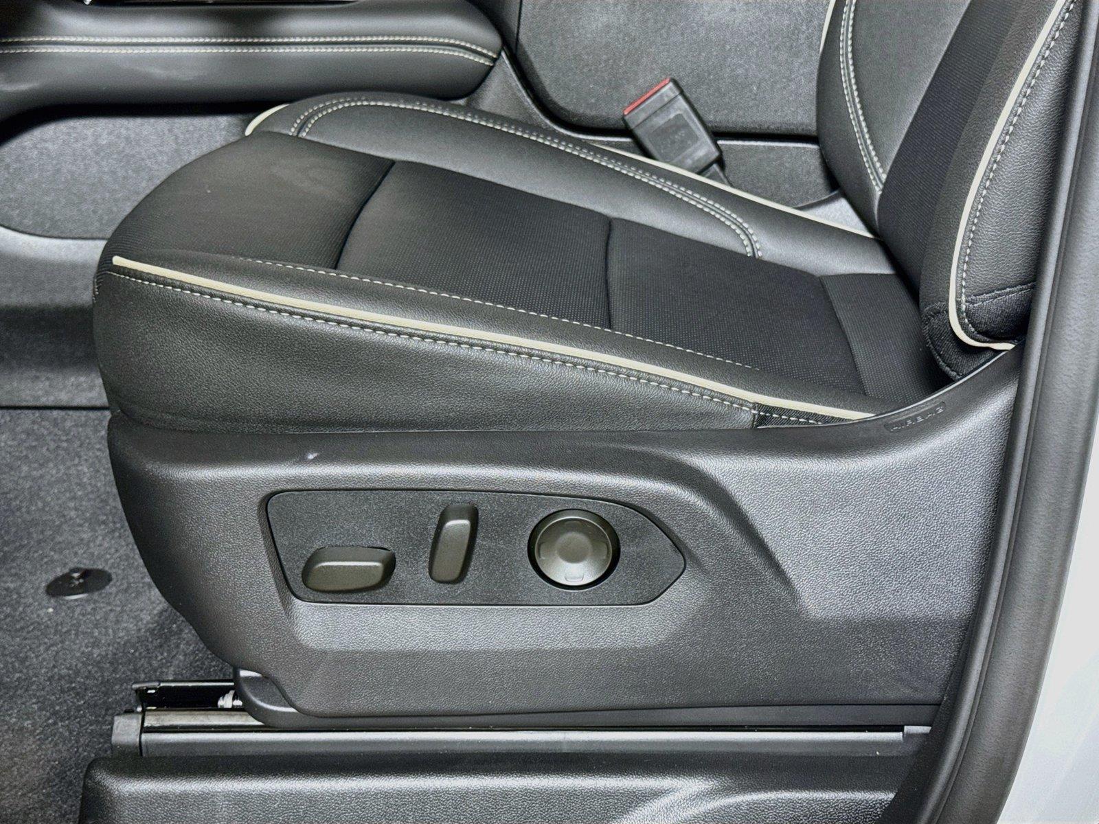 2026 GMC Yukon XL Elevation - Photo 16
