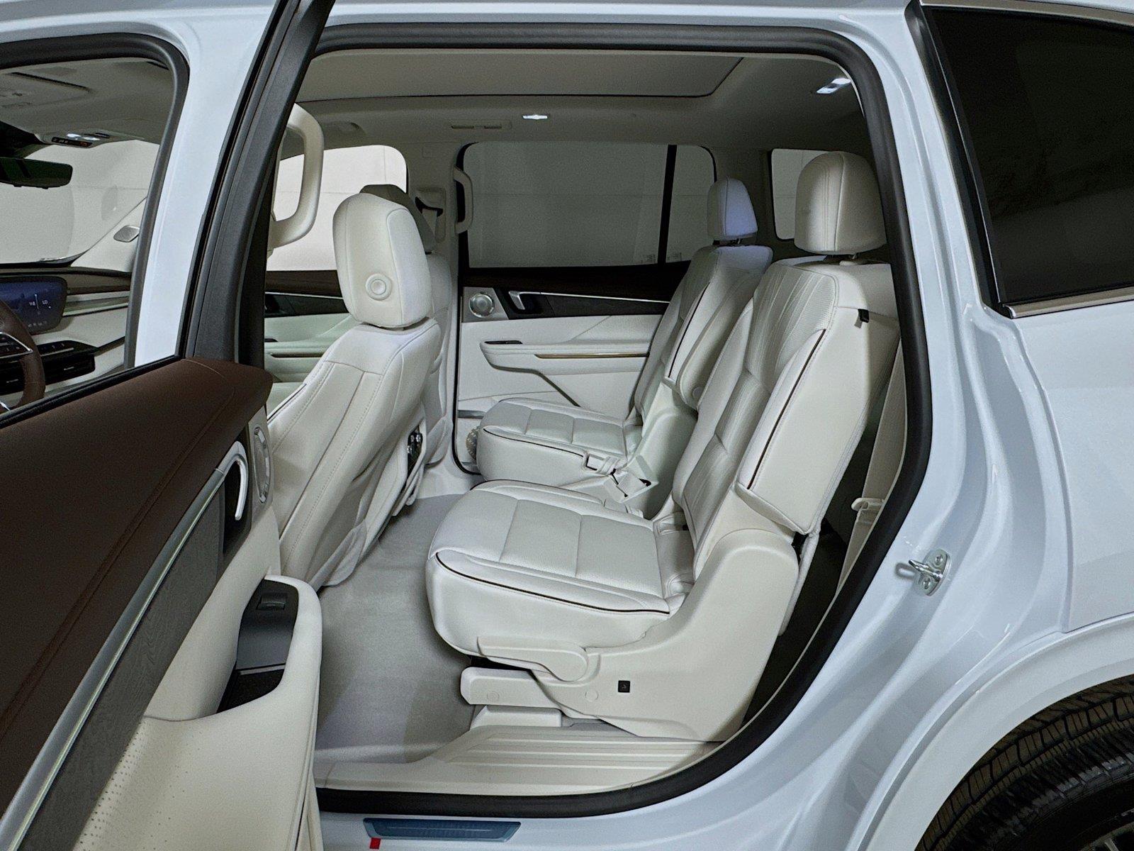 2026 Buick Enclave Avenir - Photo 13