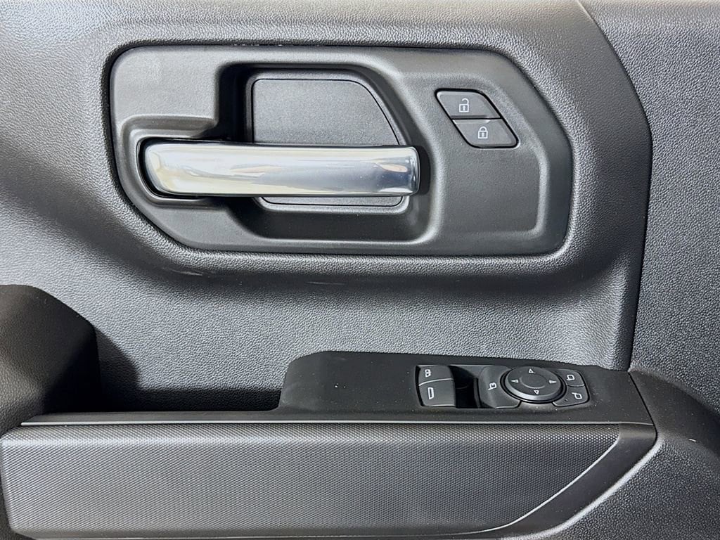 2025 GMC Sierra 2500HD Pro - Photo 13