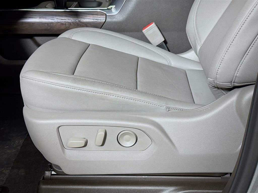 2026 GMC Sierra 1500 SLT - Photo 17