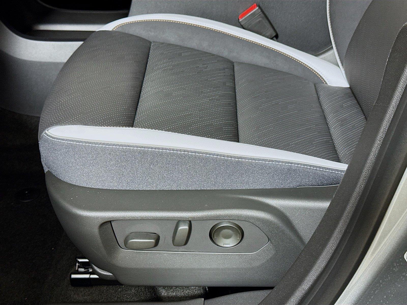 2026 Buick Envision Sport Touring - Photo 17