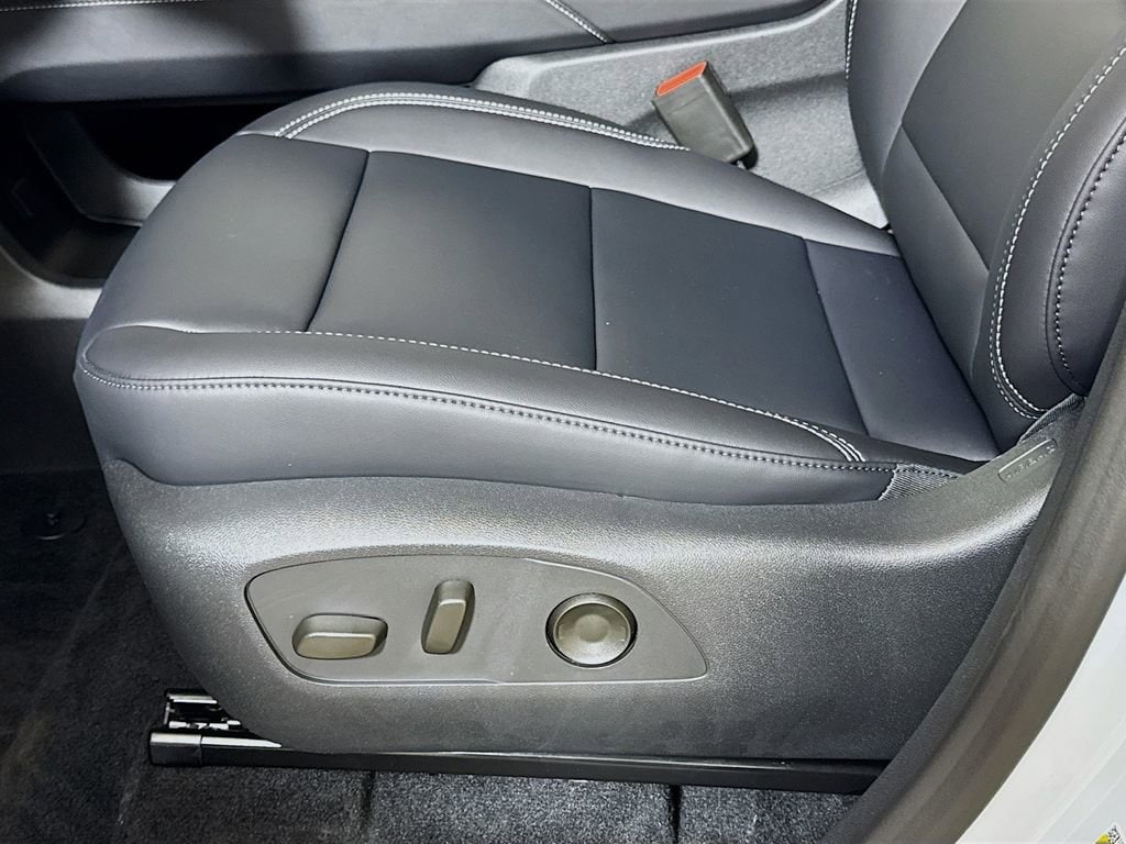 2026 GMC Acadia Elevation - Photo 17