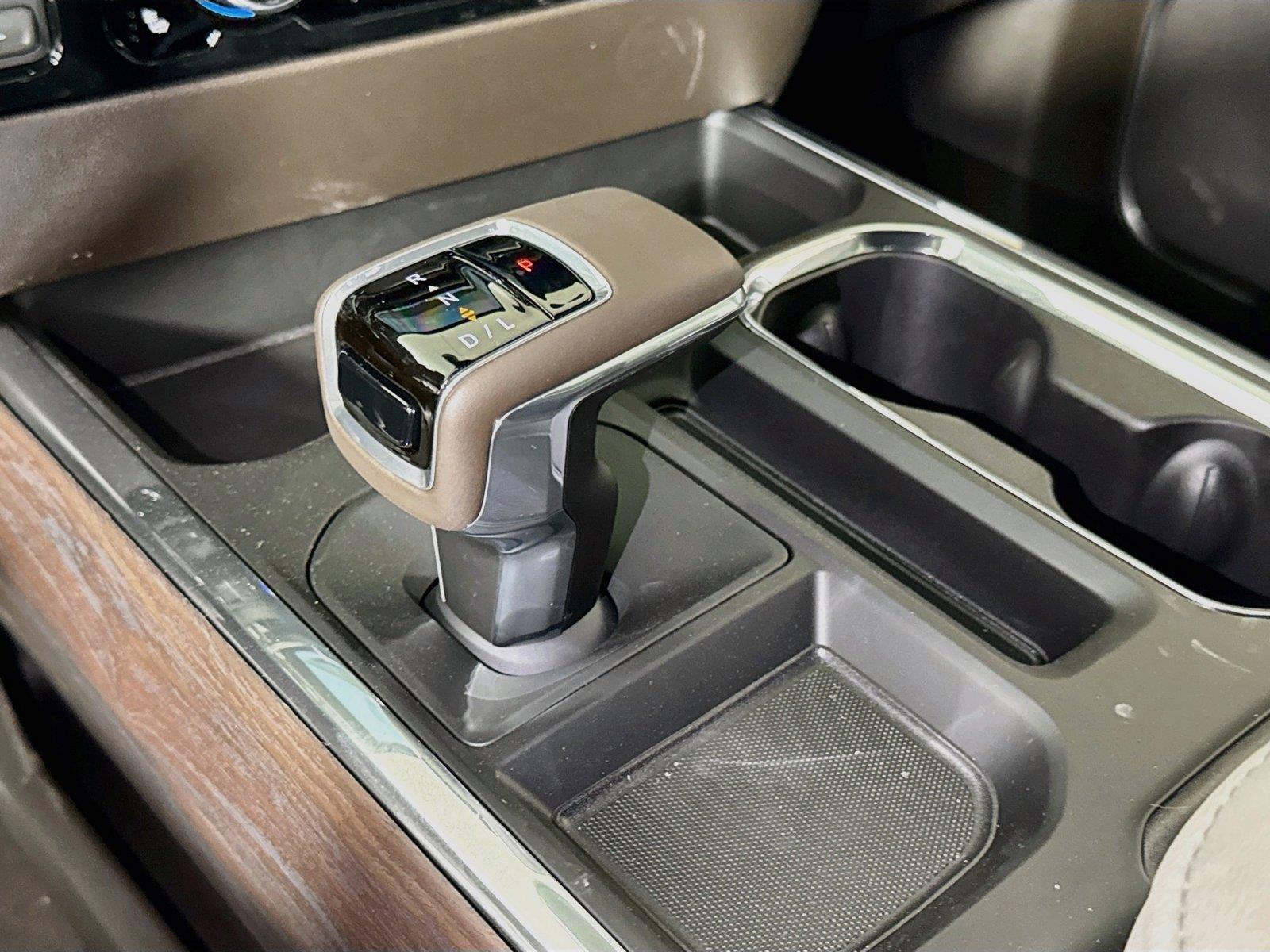 2026 GMC Sierra 1500 SLT - Photo 11