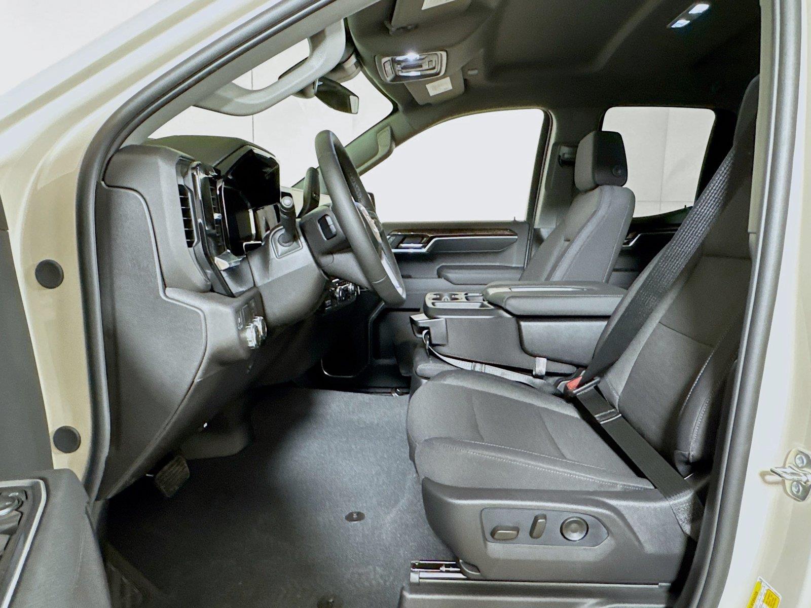 2026 GMC Sierra 1500 SLE - Photo 13
