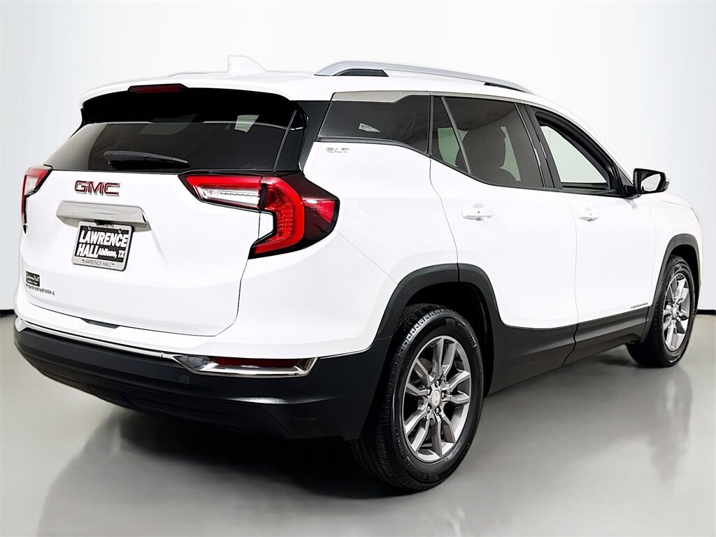 Used 2024 GMC Terrain SLT SUV