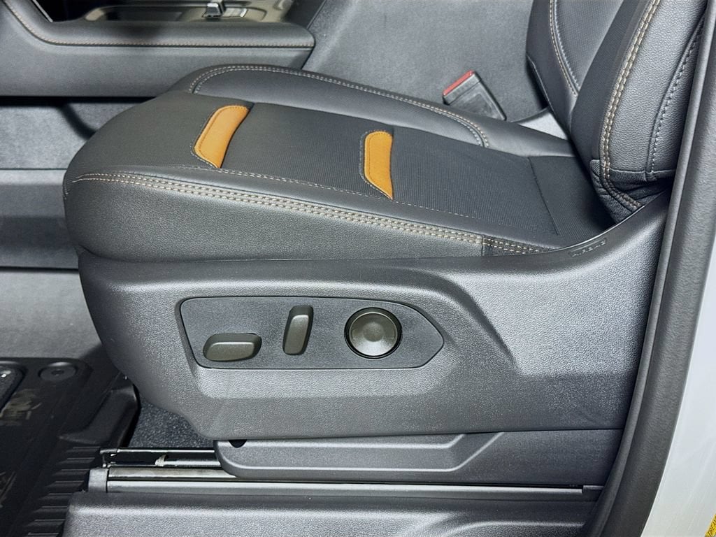 2026 GMC Sierra 2500HD AT4 - Photo 17