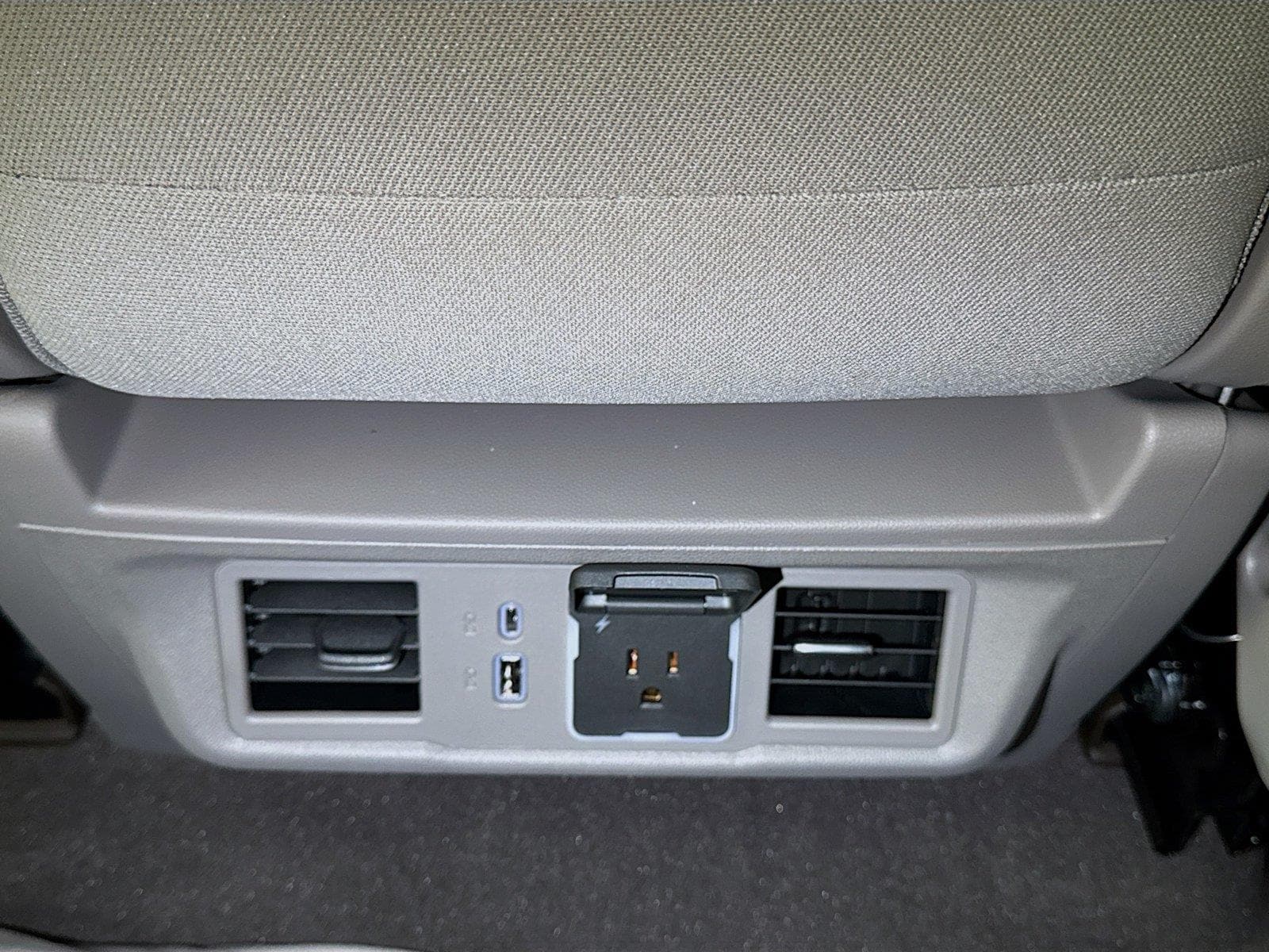 2026 GMC Sierra 1500 SLE - Photo 14