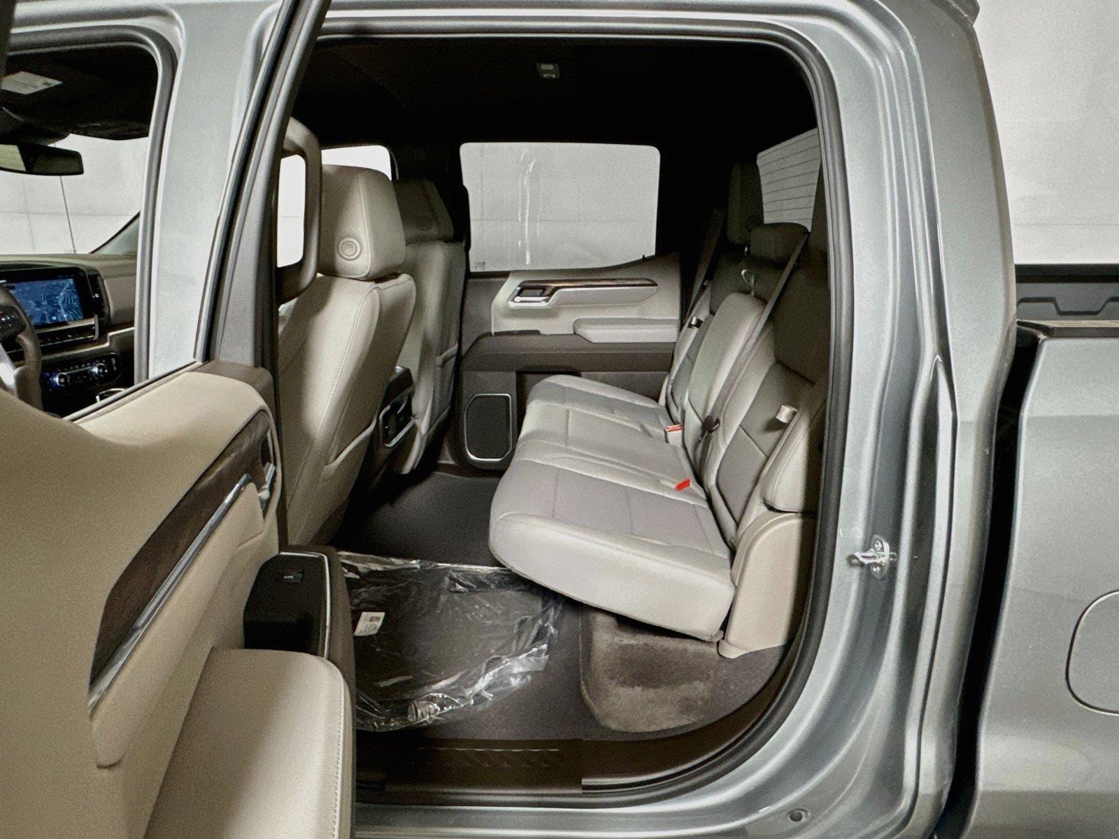 2026 GMC Sierra 1500 SLT - Photo 13
