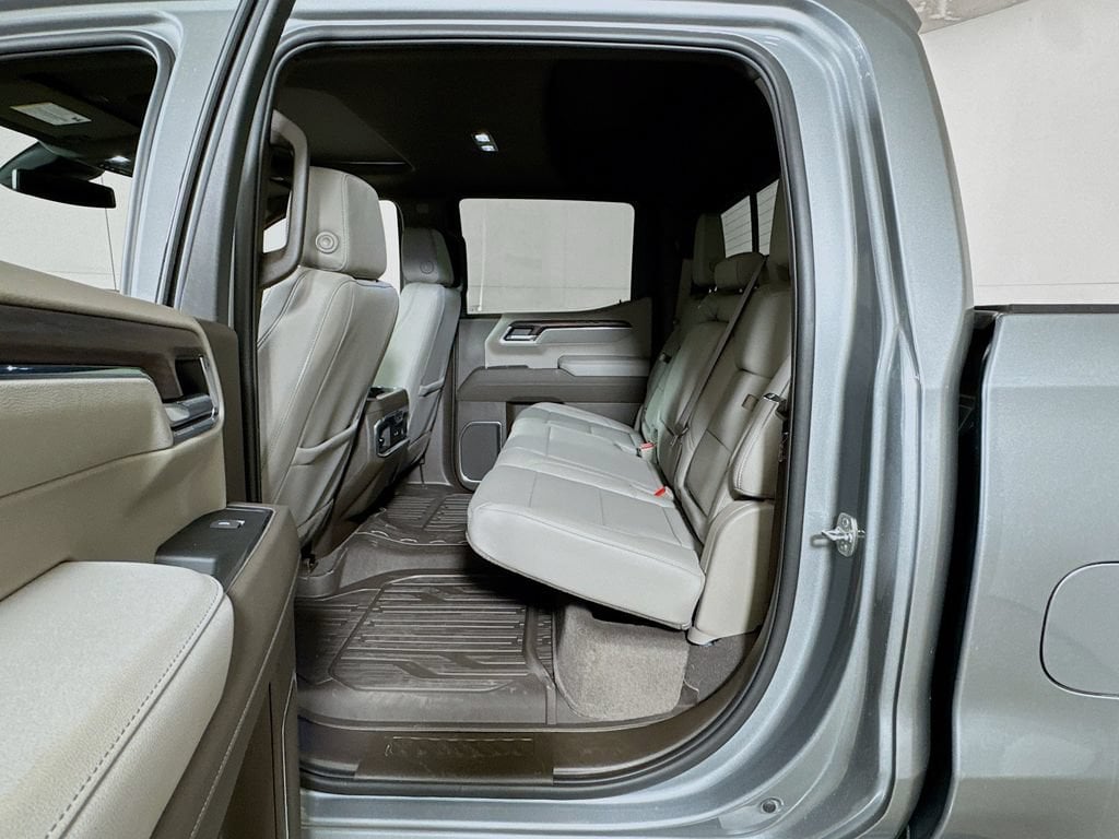 2026 GMC Sierra 1500 SLT - Photo 13
