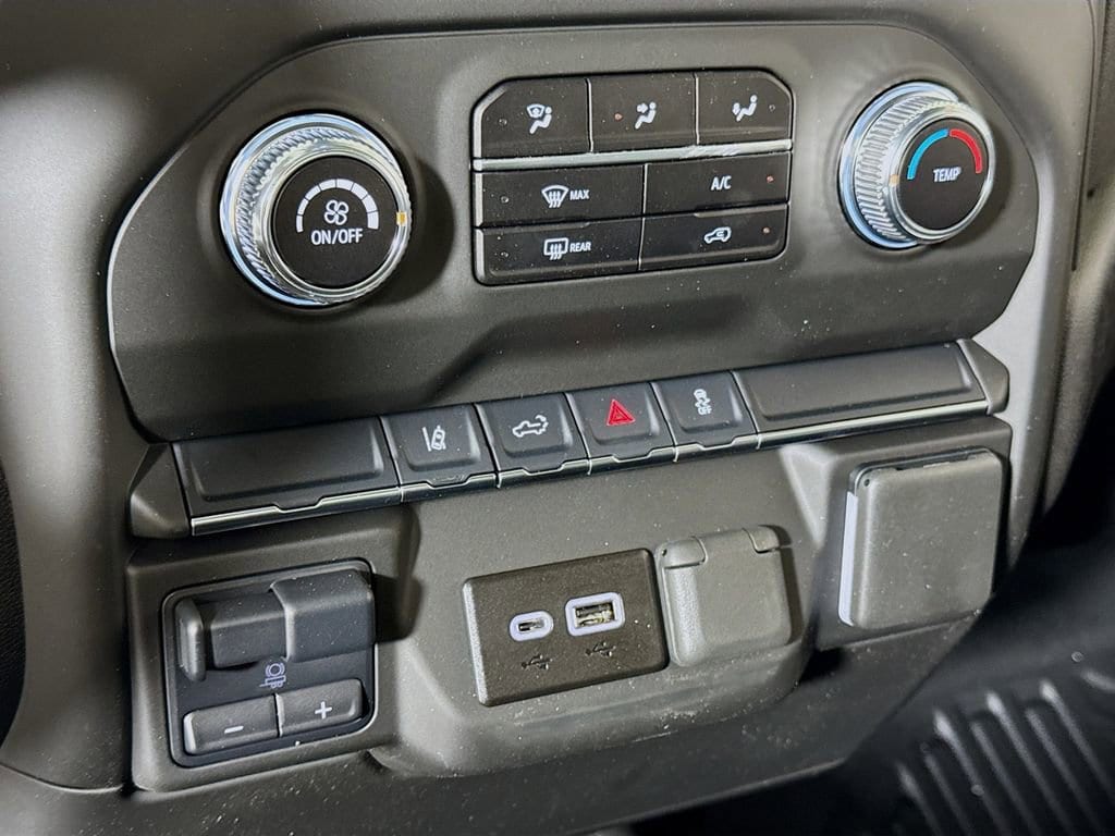 2025 GMC Sierra 2500HD Pro - Photo 10