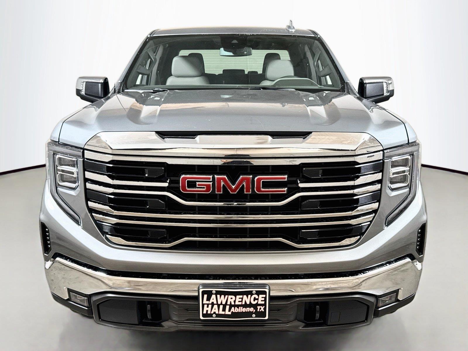2026 GMC Sierra 1500 SLT - Photo 2
